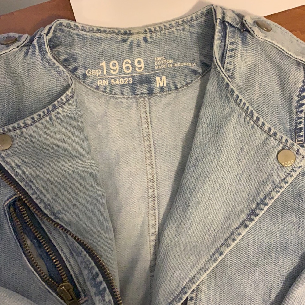 gap jean jacket - Picture 2 of 3
